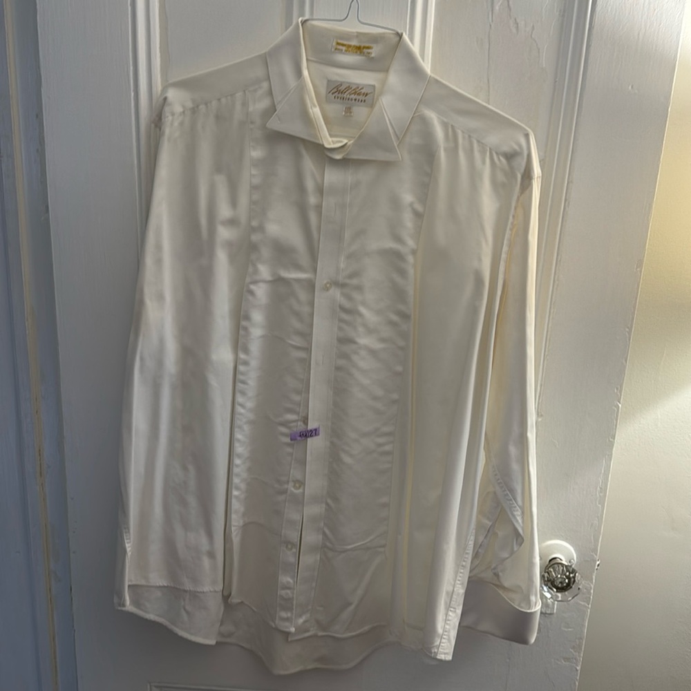 Men’s Bill Blass Tuxedo Short-Ivory
17.5 34/35